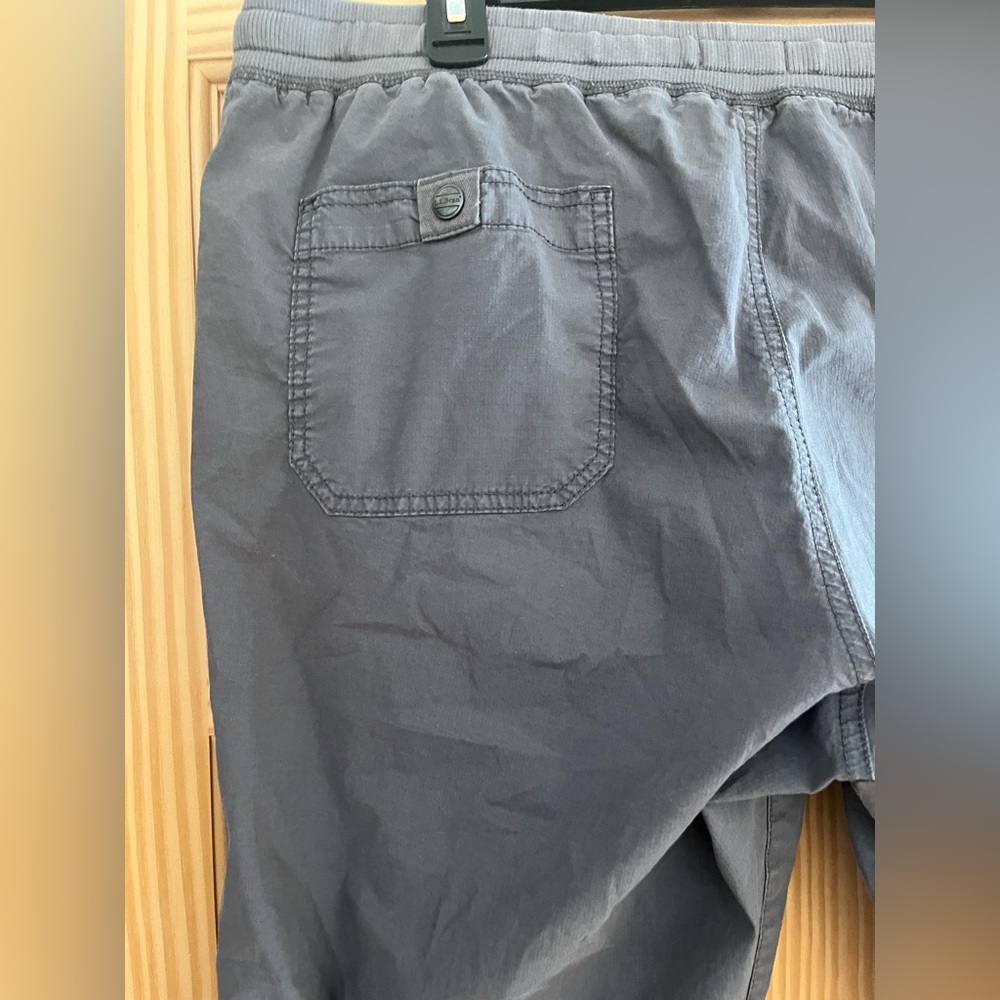 LL Bean Dark Gray Men’s Cargo Pants Size‎ XL - Picture 10 of 11